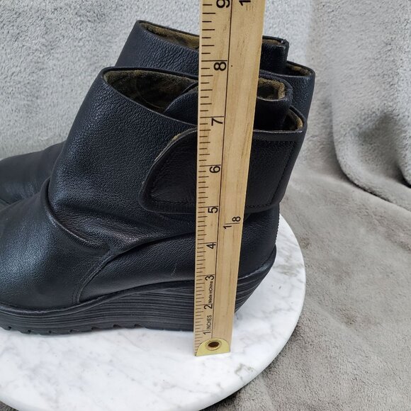 Fly London Shoes Womens EU 39 US 8 Yegi Black Leather Wedge Ankle Boots - Picture 5 of 10